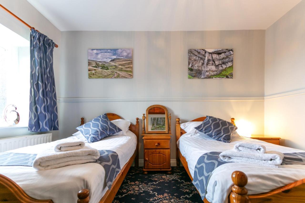 Hotel The Marton Arms à Ingleton  Extérieur photo