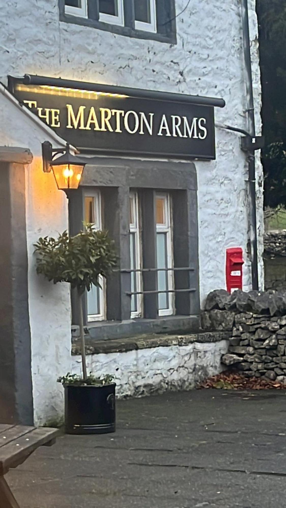 Hotel The Marton Arms à Ingleton  Extérieur photo